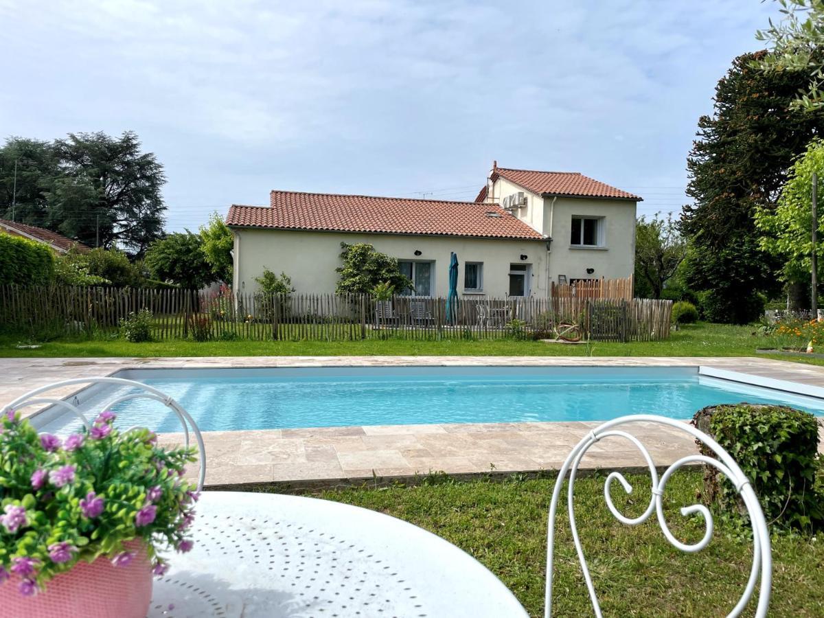 Aux Lagerstroemias Villa Bergerac Exterior foto